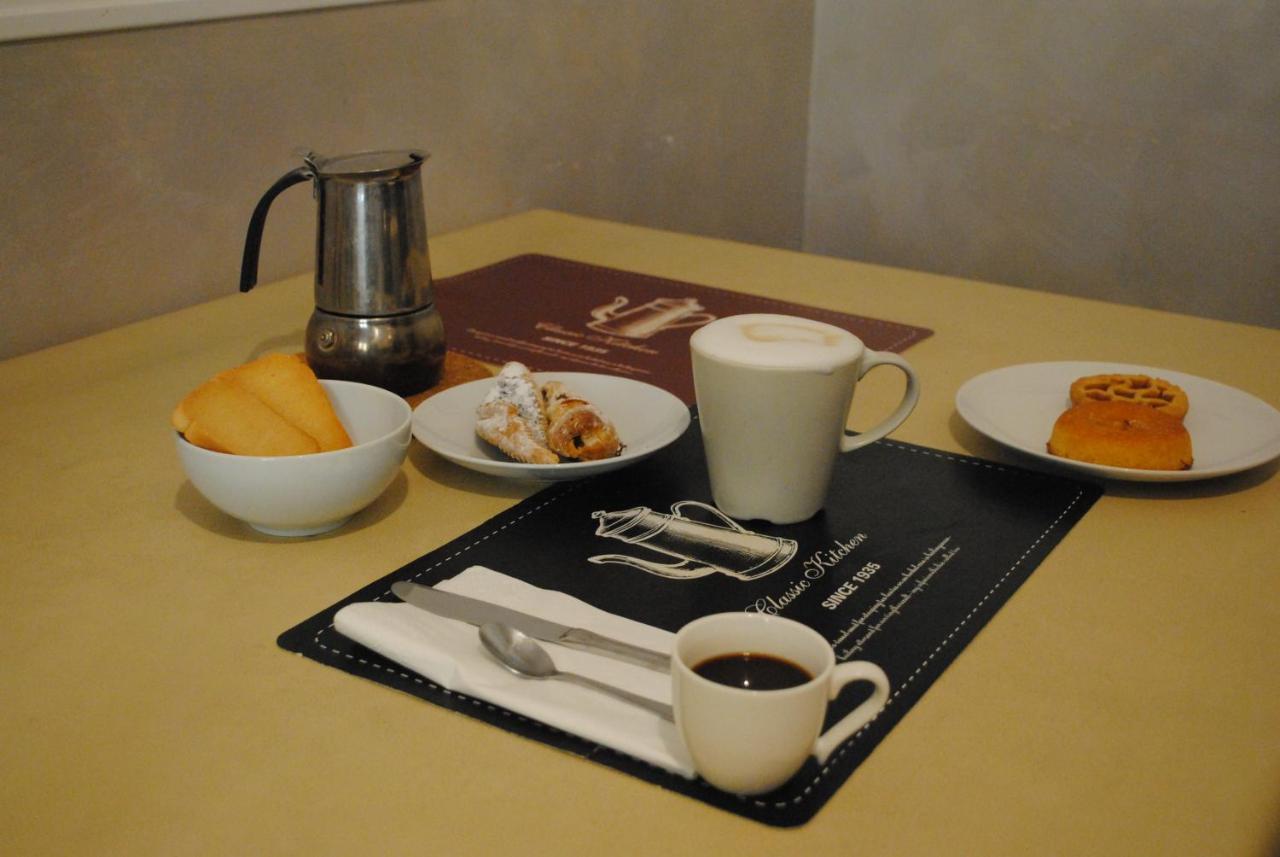 Lombardo Bed & Breakfast โรม ภายนอก รูปภาพ