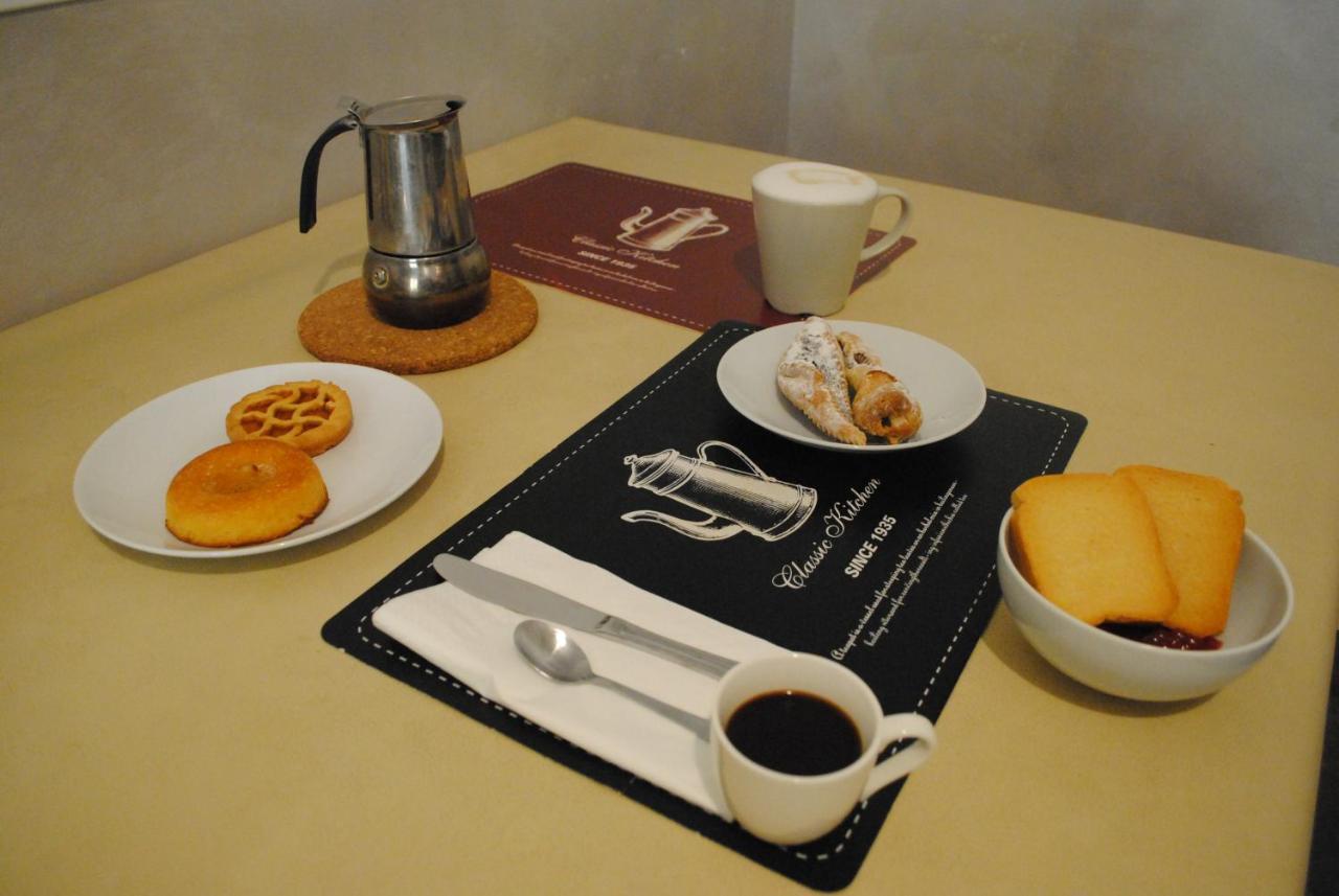 Lombardo Bed & Breakfast โรม ภายนอก รูปภาพ